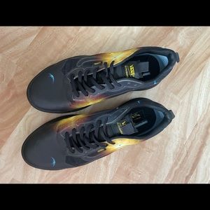 Vans UltraRange Exo X National Geographic Mens: size 12